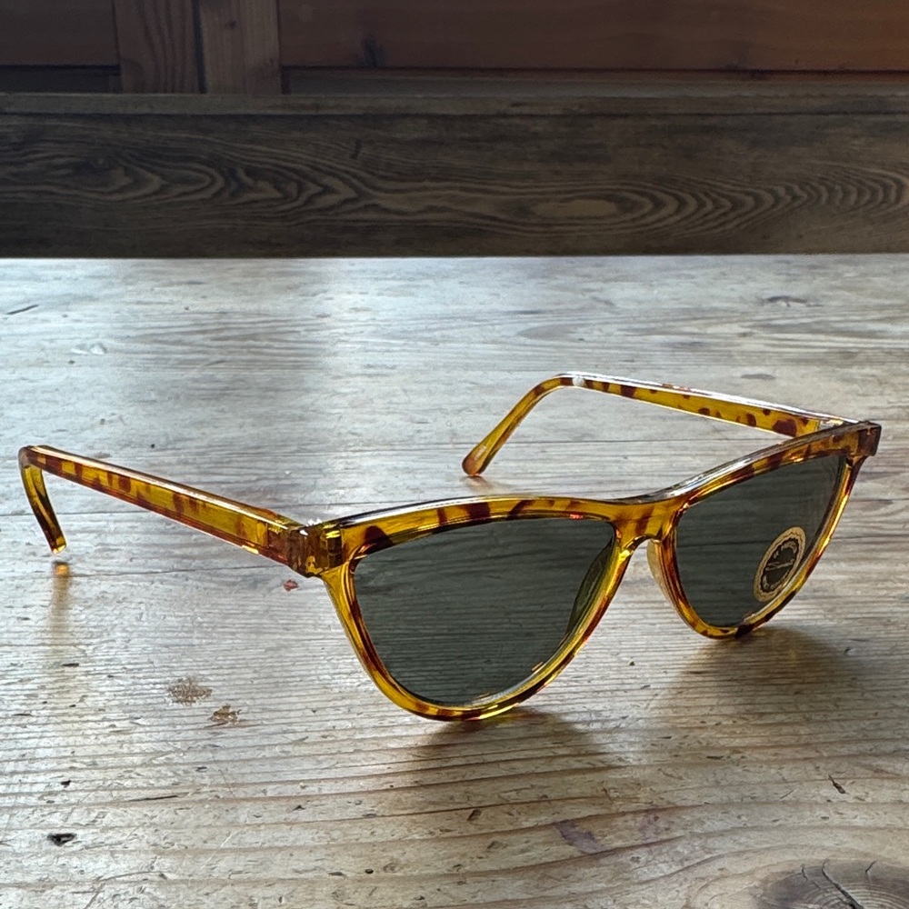 Tortoise Shell Sunglasses with Green Lenses